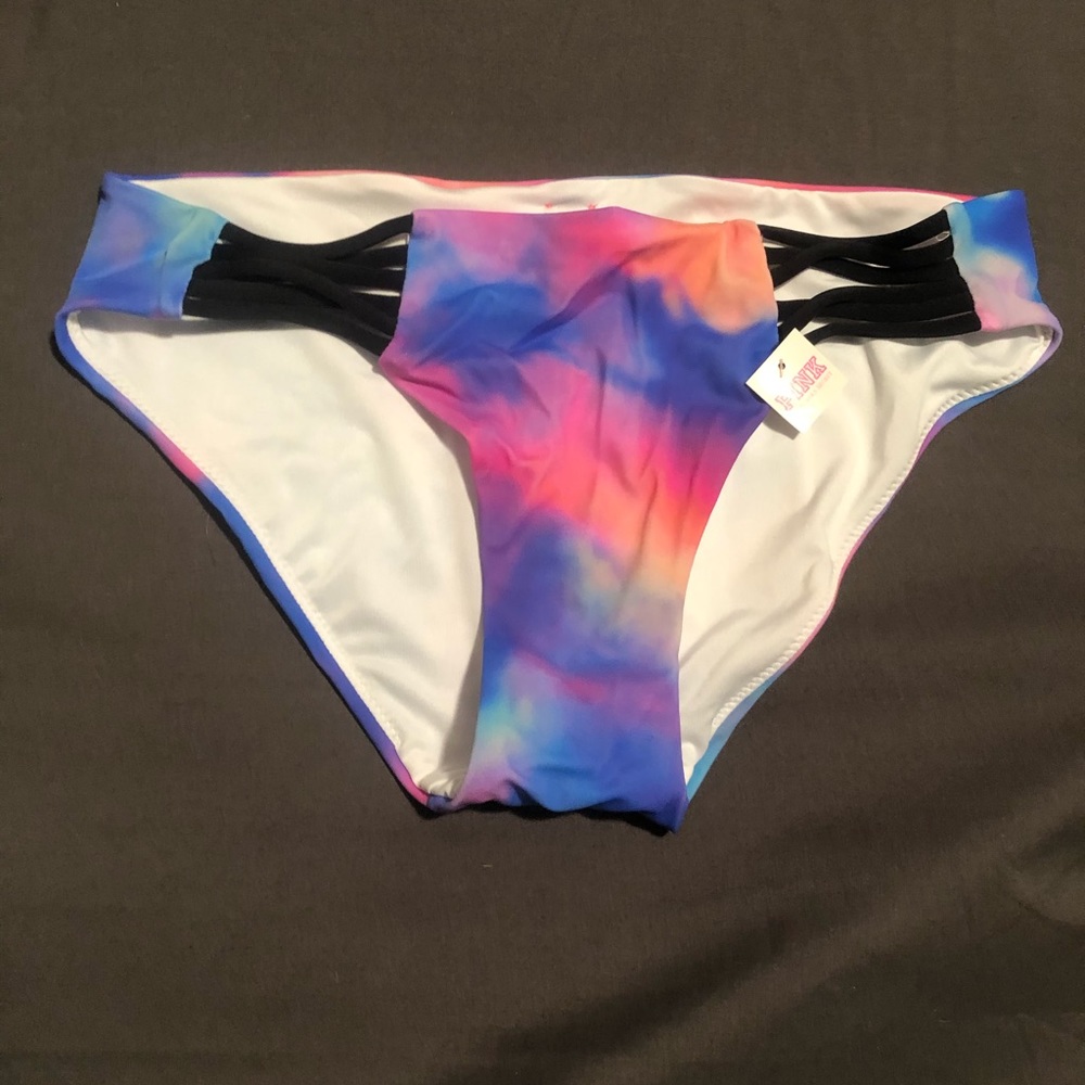 NWT bikini bottoms
